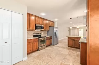 Photo #6: 6429820 Listing 