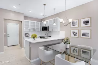 Photo #4: 6429892 Listing