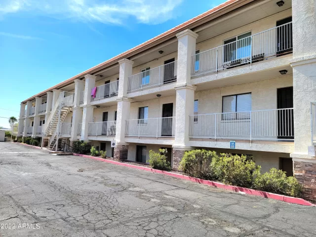 MLS: 6430019 Condo For Sale