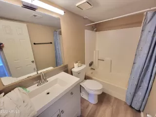 Photo #5: 6430019 Listing