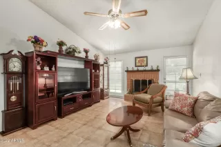 Photo #3: 6430038 Listing