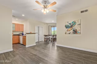 Photo #5: 6430115 Listing