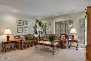 Photo #6: 6430211 Listing