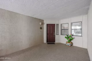 Photo #3: 6430309 Listing