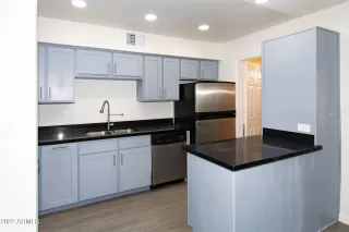 Photo #2: 6431165 Listing 