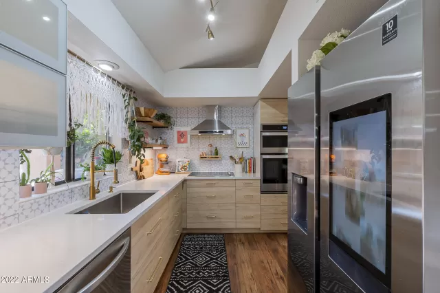 MLS: 6431296 Condo For Sale