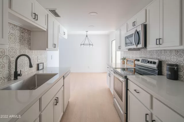 MLS: 6431322 Condo For Sale