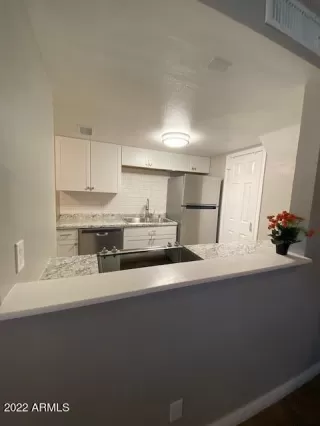 Photo #6: 6431416 Listing