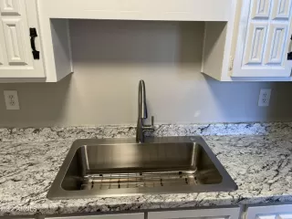 Photo #3: 6431453 Listing