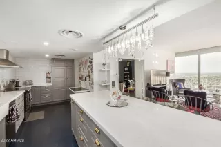 Photo #1: 6431728 Listing