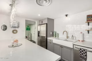 Photo #3: 6431728 Listing