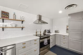 Photo #4: 6431728 Listing