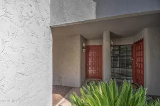 Photo #4: 6431933 Listing