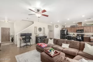 Photo #3: 6432050 Listing