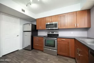 Photo #2: 6432303 Listing