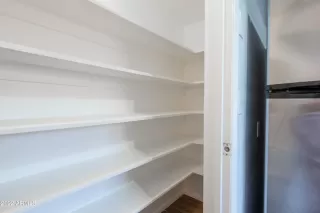 Photo #4: 6432303 Listing