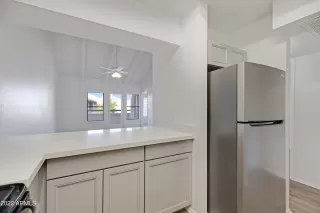 Photo #5: 6432439 Listing