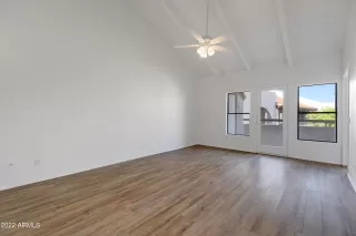 Photo #6: 6432439 Listing