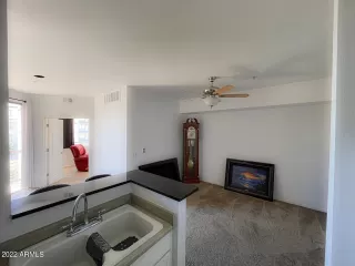 Photo #5: 6432658 Listing