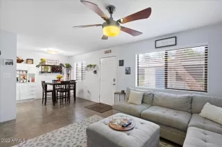 Photo #4: 6432878 Listing