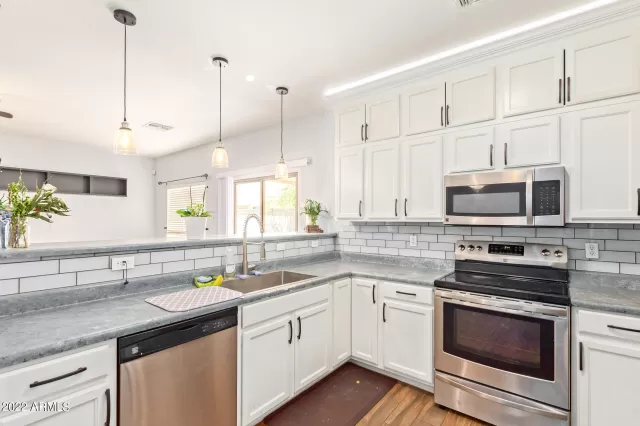 MLS: 6432892 Condo For Sale