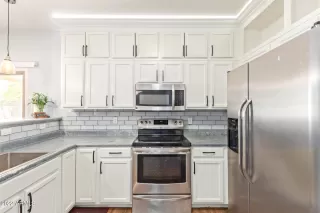 Photo #5: 6432892 Listing