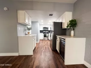 Photo #2: 6433108 Listing