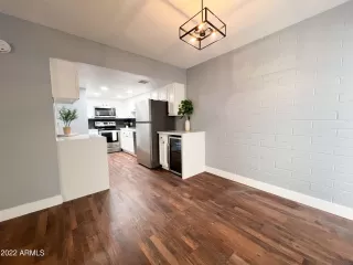 Photo #3: 6433108 Listing