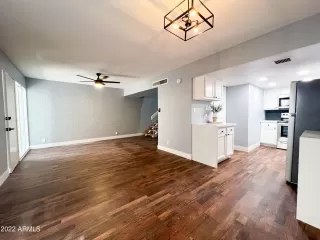 Photo #4: 6433108 Listing