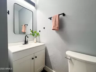 Photo #5: 6433108 Listing