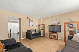 Photo #3: 6433164 Listing