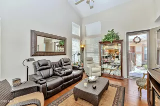 Photo #6: 6433196 Listing 