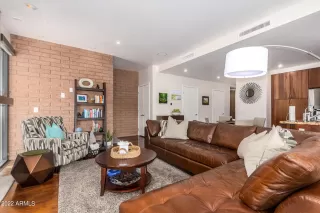 Photo #3: 6433630 Listing