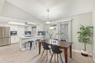 Photo #6: 6433646 Listing 