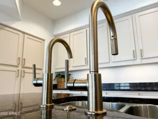 Photo #3: 6433685 Listing