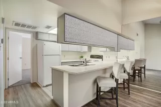 Photo #6: 6433693 Listing 