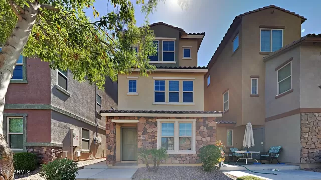 MLS: 6433748 Condo For Sale