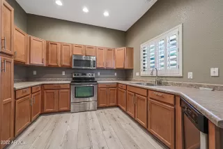 Photo #6: 6433749 Listing