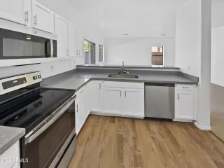 Photo #6: 6433752 Listing 