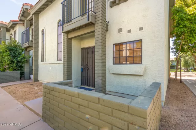 MLS: 6433986 Condo For Sale