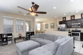 Photo #2: 6434057 Listing 