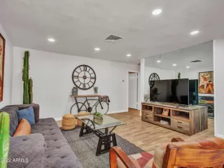 Photo #2: 6434235 Listing