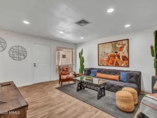 Photo #3: 6434235 Listing