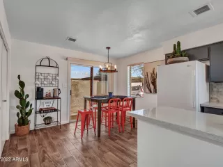 Photo #4: 6434235 Listing