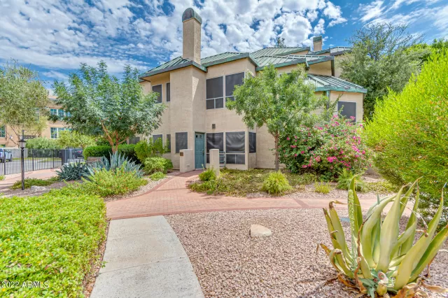 MLS: 6434662 Condo For Sale