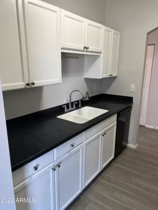 Photo #2: 6434797 Listing 