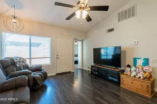 Photo #6: 6434944 Listing 