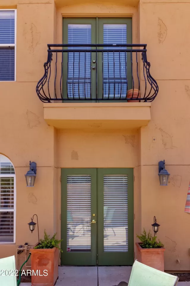 MLS: 6435013 Condo For Sale