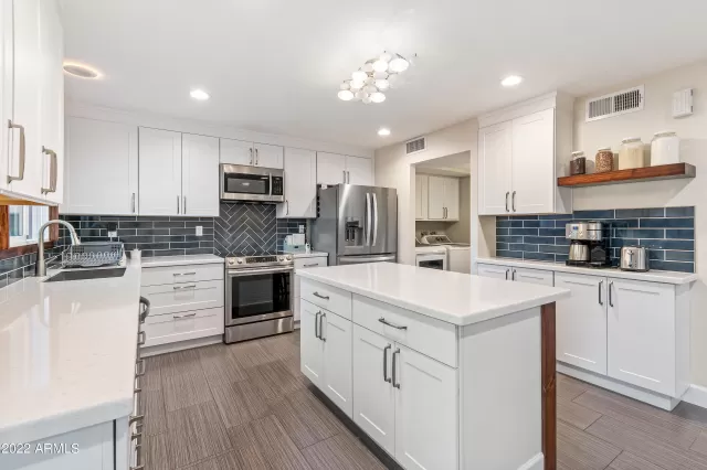 MLS: 6435210 Condo For Sale