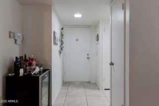 Photo #5: 6435952 Listing